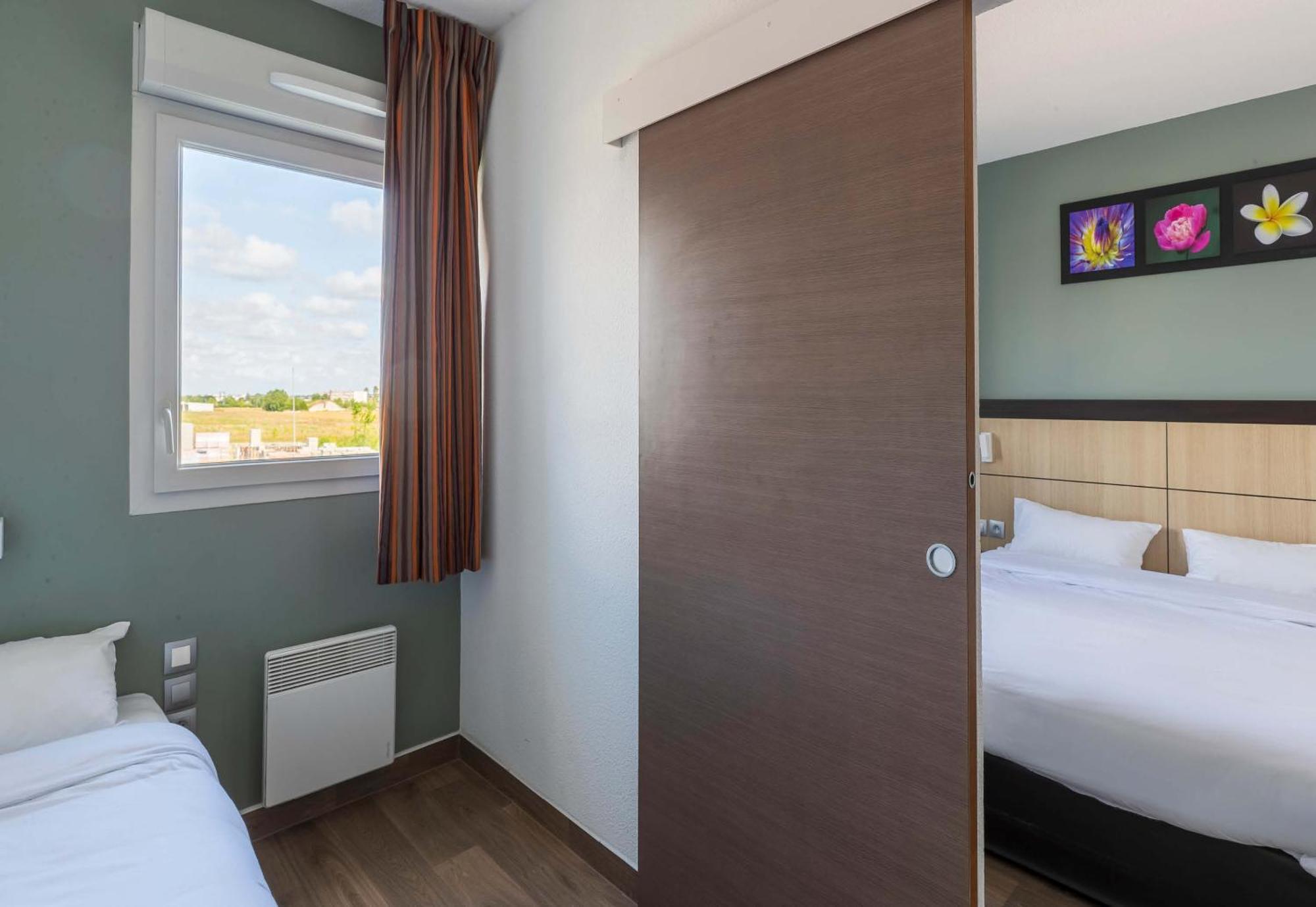 B&B Hotel Romilly-Sur-Seine Exteriör bild